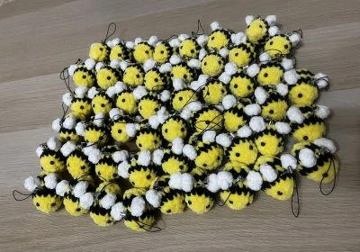Včela