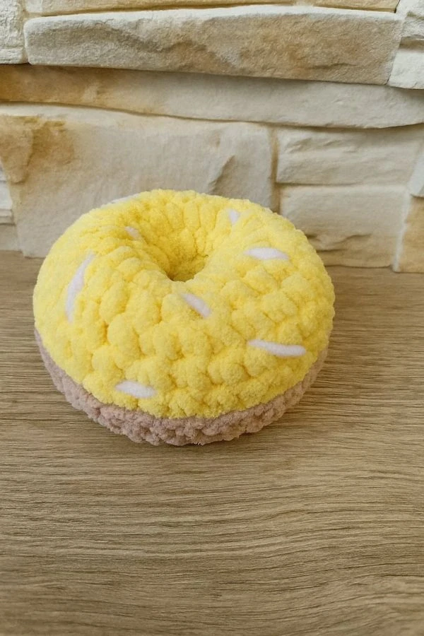 Háčkovaný donut 