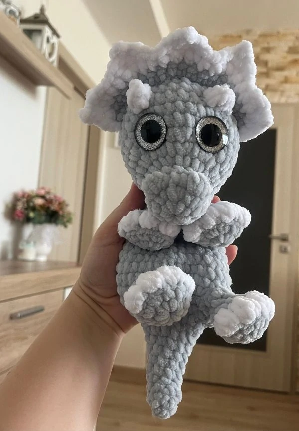 Háčkovaný Triceratops-bez vejce